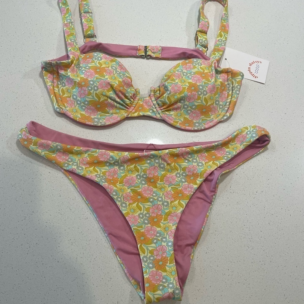 NWT Dippin Daisys Bikini Set​​​​​​​​